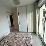 Joli Residentiel Et Piscine Apartman