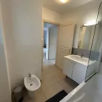 Joli Residentiel Et Piscine *